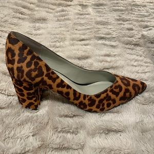 1. State leopard pumps with block heel and v-shape cut, women’s 11